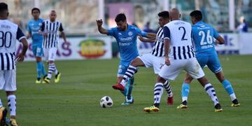 Se extrañan los Talleres-Belgrano. La idea era que jugarán a fines de enero, pero las agendas están muy comprimidas (La Voz).