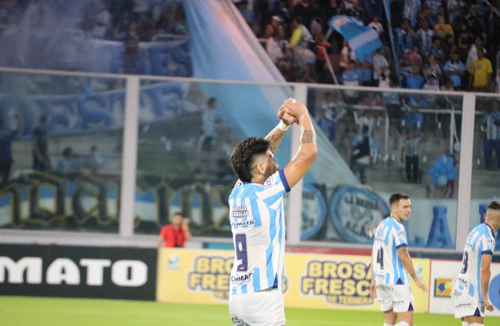 Racing ensayó con la formación para defender la punta en San Francisco