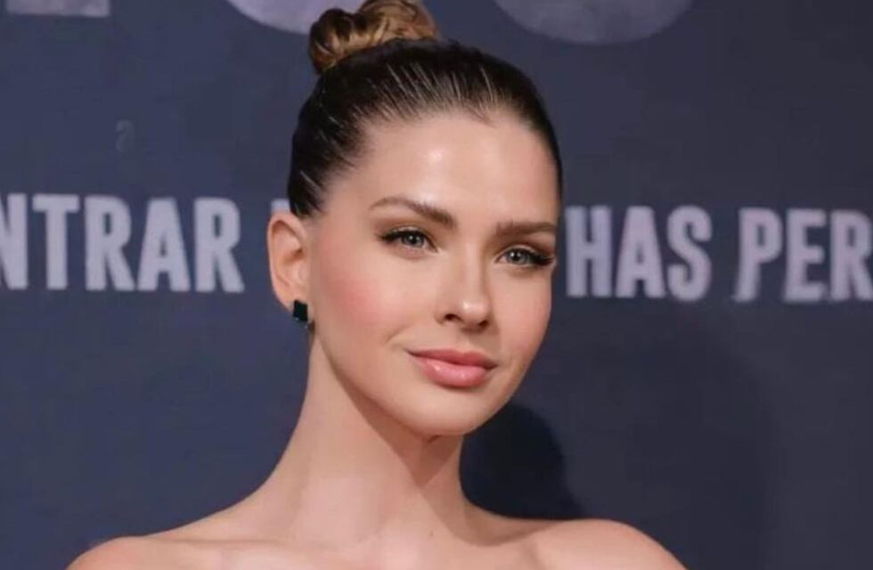 El backstage del video de Rusherking: la China Suárez cautivó con un minitop tejido y multicolor