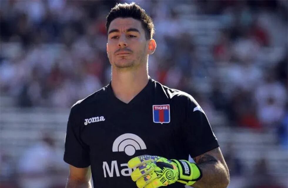 Los bloopers anteriores de Gonzalo Marinelli en el arco de Tigre