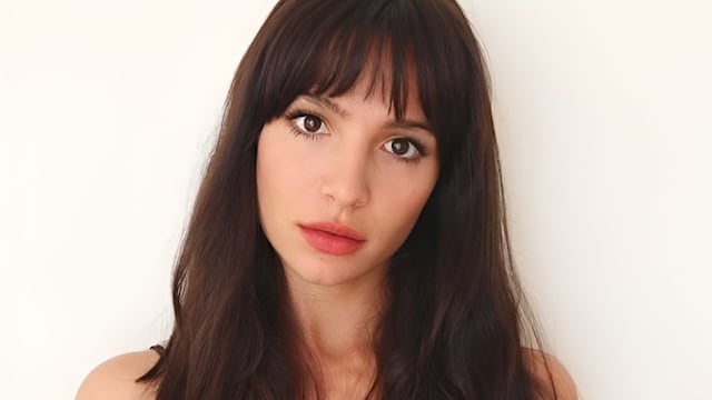 Brenda Asnicar la rompe en Instagram con su vestido escotado