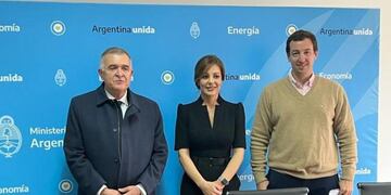 Jaldo se reunió con la secretaria y el subsecretario de Energía de la Nación Flavia Royón y Santiago Yanotti