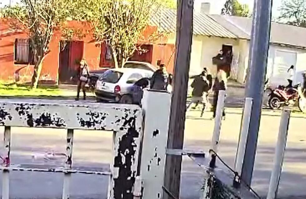 Video: tras una pelea en un after, los atropelló con su auto en Córdoba