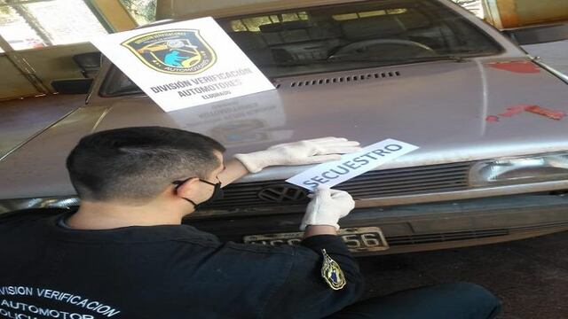 El procedimiento se llevó adelante durante la verificación técnica del vehículo.