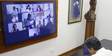 Capitanich analizó el comportamiento de la tasa de contagios junto a expertos del Comité de Seguimiento de COVID.