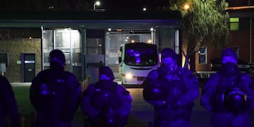 En la Unidad 11 se montó un fortísimo operativo policial como parte de la búsqueda de los presos. (Juan José García)