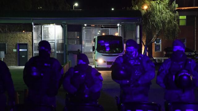 En la Unidad 11 se montó un fortísimo operativo policial como parte de la búsqueda de los presos. (Juan José García)