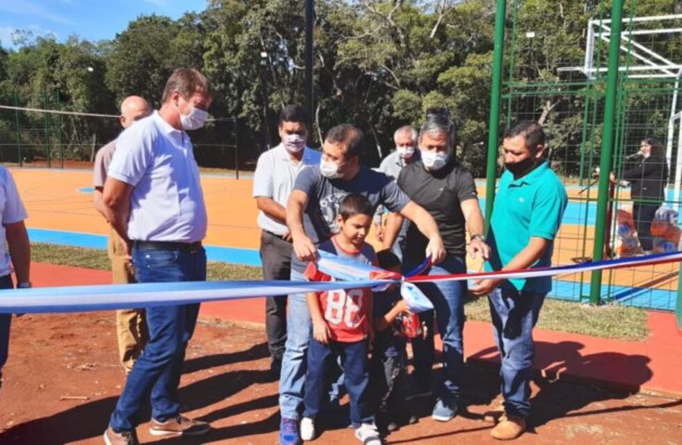 El gobernador Herrera Ahuad inauguró obras en Tres Capones