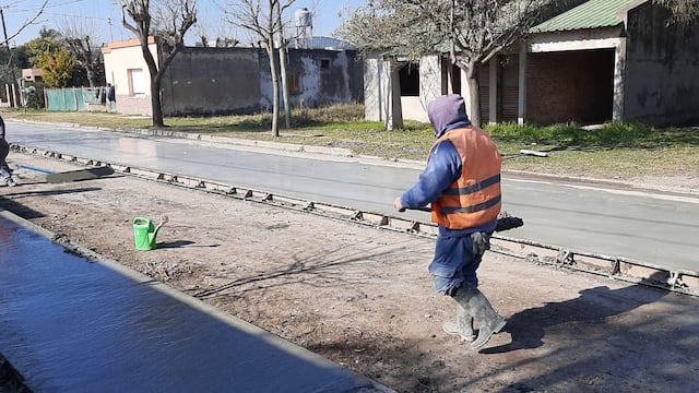 Pujato avanza con obras de pavimentación (Facebook Daniel Quacquarini)
