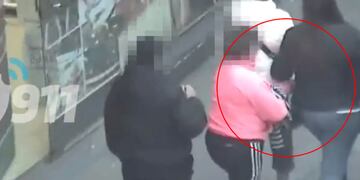 Detuvieron a dos ladronas de celulares en Córdoba. (911)