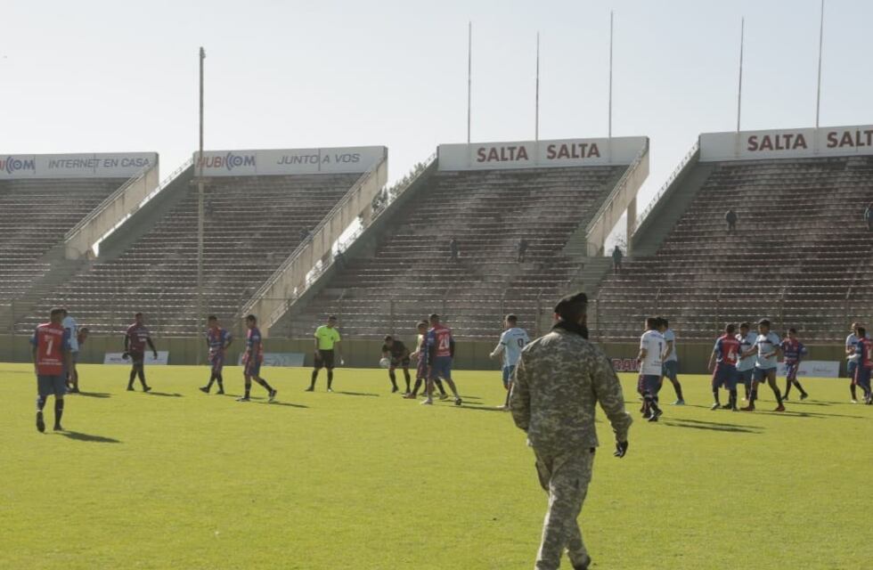 Un equipo de la Liga Salteña de Fútbol jugó contra presos del penal de Villa Las Rosas