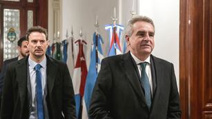 Agustín Rossi llegando al Congreso.