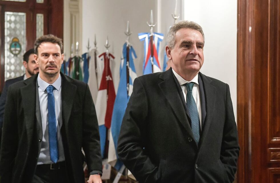 El Gobierno ratificó que se cumplirá el acuerdo con el FMI y se profundiza la grieta con el kirchnerismo que pide renegociarlo