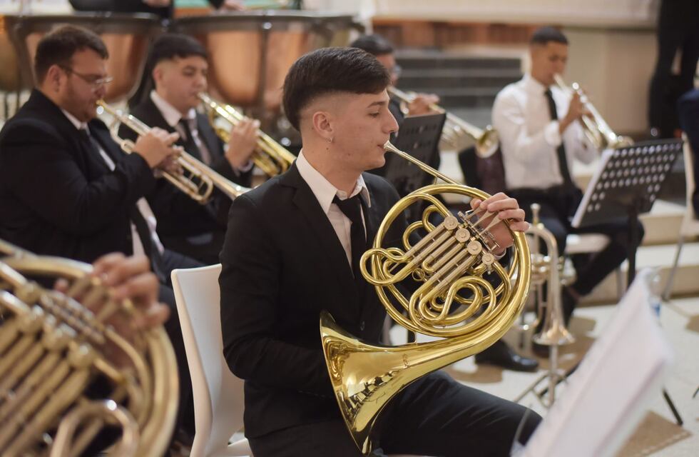 La Banda Sinfónica de Arroyito dará un concierto con clásicos del rock y el pop