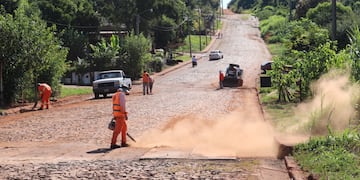 Oberá: iniciaron tareas de asfaltado en la avenida Yerbal Viejo de la ciudad