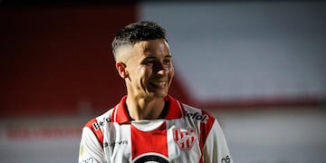 El "Gatito" Gastón Lodico retomó su nivel para ser figura en Instituto (IACC).