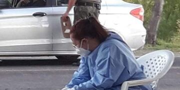 Trabaja en el hospital San Roque de Esquina, y como todo el personal de Salud está cansada por eso piden que la sociedad se cuide.