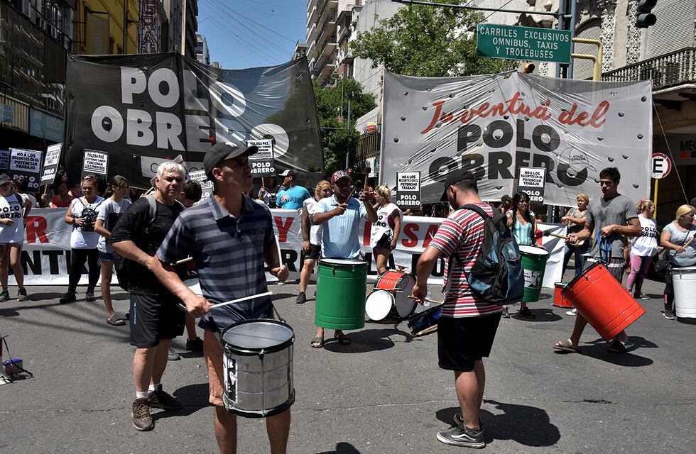 Jornada caótica en el centro de Córdoba por marchas de organizaciones sociales