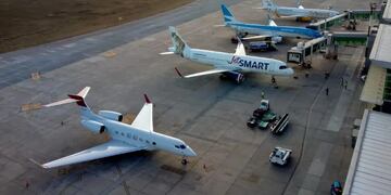 Una empresa aérea low cost sumó una  nueva frecuencia a sus servicios entre el Aeropuerto Internacional "Gobernador Horacio Guzmán" y el Aeroparque "Jorge Newbery" de la Ciudad de Buenos Aires, con el objetivo de cubrir todos los días de la semana durante el verano.