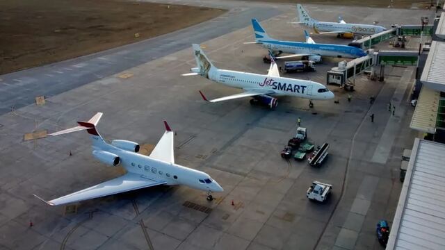 Una empresa aérea low cost sumó una  nueva frecuencia a sus servicios entre el Aeropuerto Internacional "Gobernador Horacio Guzmán" y el Aeroparque "Jorge Newbery" de la Ciudad de Buenos Aires, con el objetivo de cubrir todos los días de la semana durante el verano.