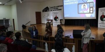 Charla para periodistas