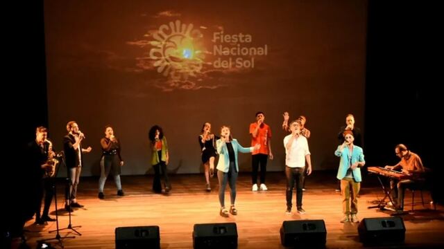 Un espectáculo artístico se presentó durante el lanzamiento oficial de la Fiesta Nacional del Sol edición 2022.