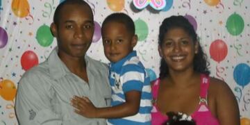 William y su esposa lanzaron una rifa de 150 pesos para poder traer a sus hijos a Córdoba.