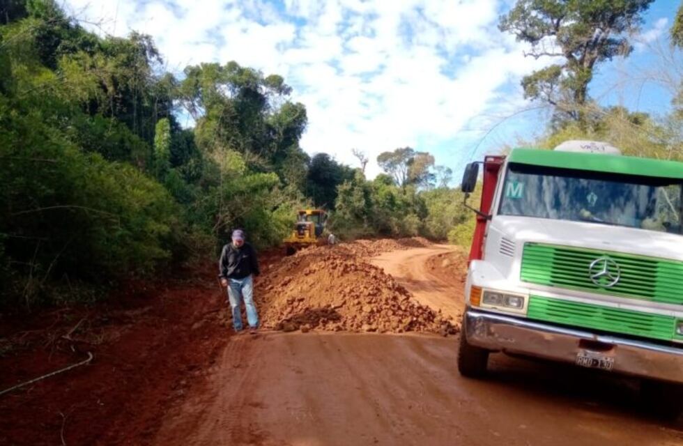 La Dirección Provincial de Vialidad ejecuta obras de mantenimiento en rutas terradas