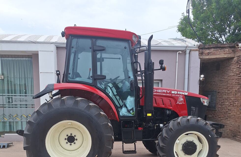 La Comuna de Humberto Primo adquirió un nuevo tractor