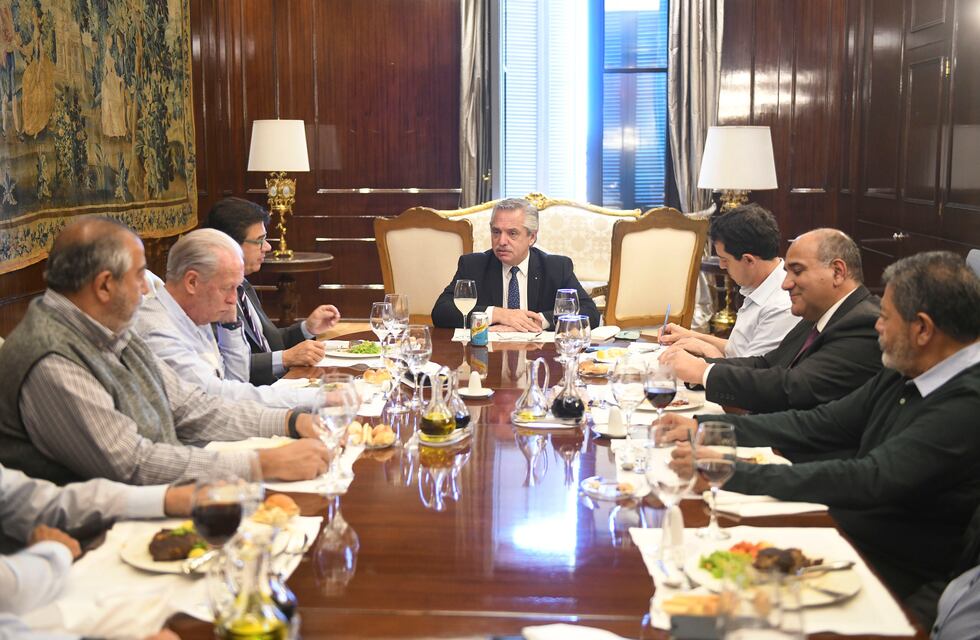 Alberto Fernández se reunió con autoridades de la CGT en la Casa Rosada