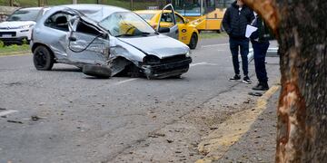 Accidente sobre la avenida Rafael Núñez de la ciudad de Córdoba. (Ramiro Pereyra / La Voz)