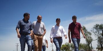 Recorrida por la obra de pavimentación del Camino Público nro. 6