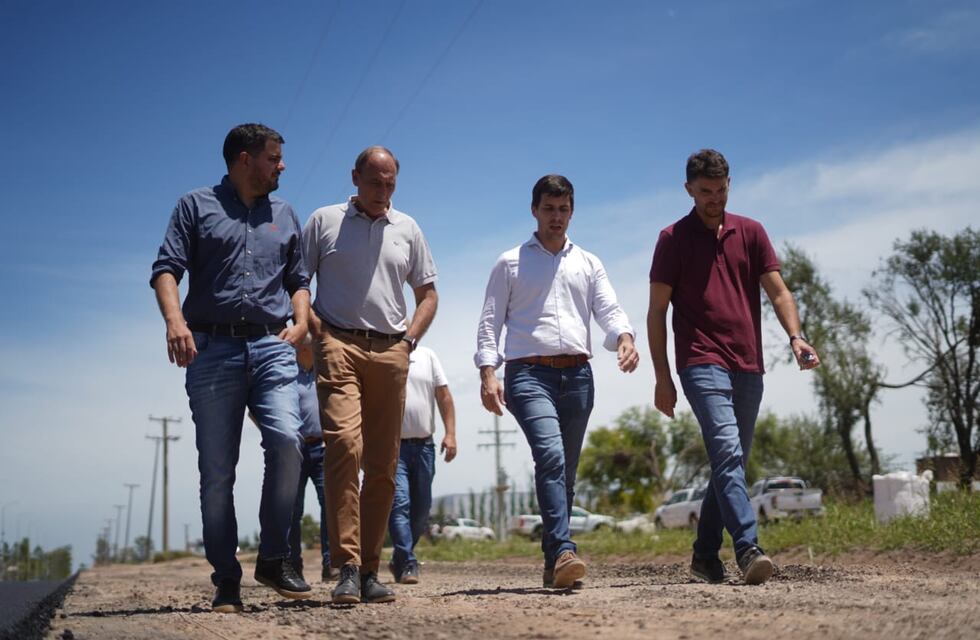 Leonardo Viotti recorrió la pavimentación del Camino Público N° 6