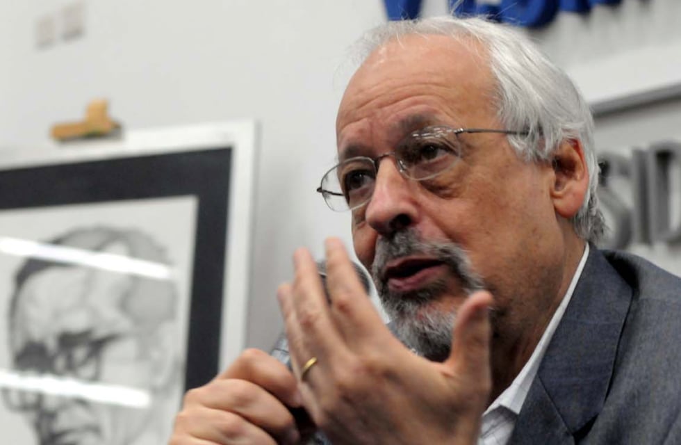 Verbitsky contó que llamó a su amigo Ginés González García y se vacunó antes que miles de trabajadores de la salud