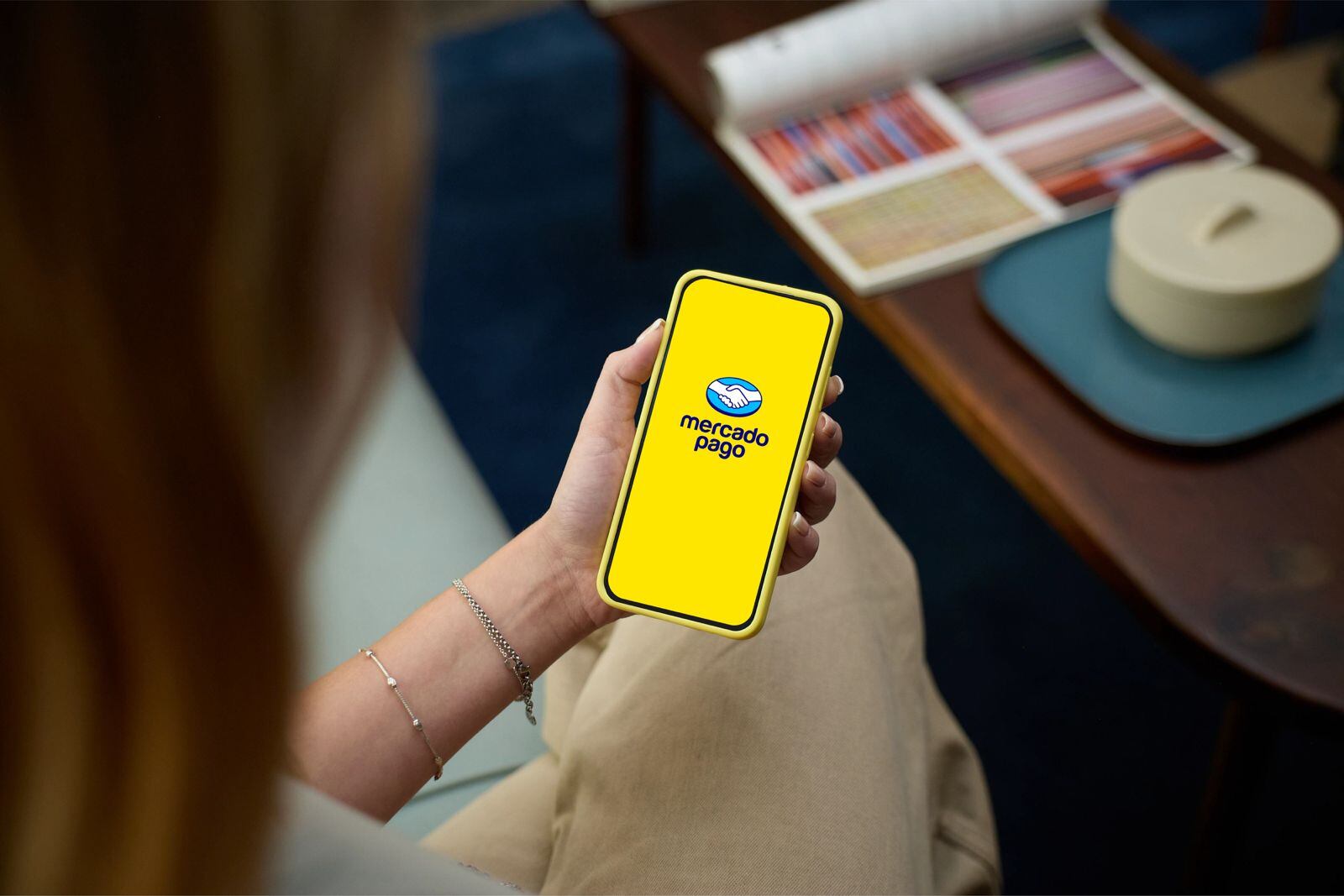 Mercado Pago ahora permite operar con dólar oficial desde su app: cómo funciona la nueva opción.