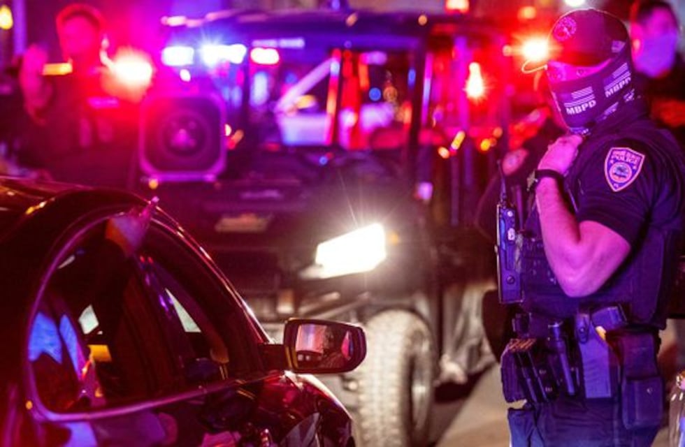 Pedido de captura y denuncia por violencia: los antecedentes del hombre que murió baleado en Saavedra por un policía