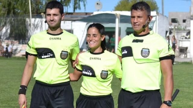 Fue durante un partido de fútbol de la liga tandilense y de la Unión Regional Deportiva fue arbitrado por Camila Romero Barsottini