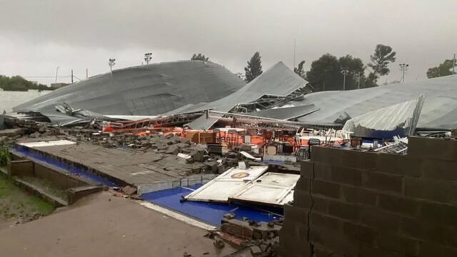 Fuerte temporal en Bahía Blanca dejó destrozos en la ciudad, varios heridos y evacuados. - Gentileza