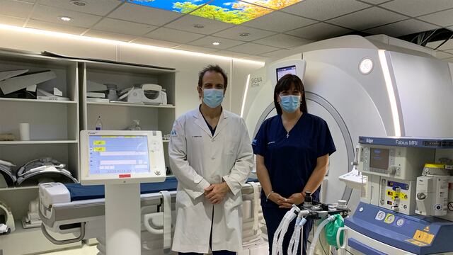 Parte del equipo de anestesía de la FUESMEN.