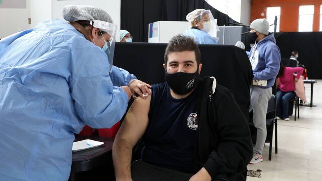 Buscan que más jóvenes se vacunen contra el coronavirus