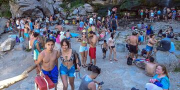 buen tiempo y mucho turismo este fin de semana largo de noviembre
turistas
complejo 7 cascadas en la falda
carlos romero