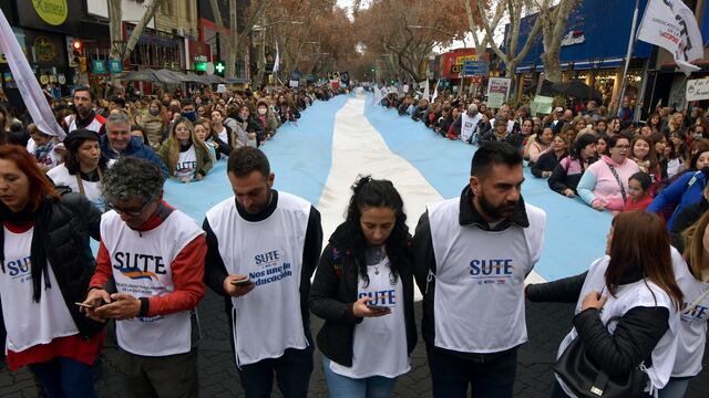 SUTE confirmó un paro desde el lunes próximo en toda la provincia de Mendoza.