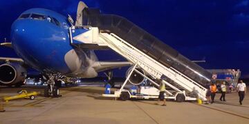 Partió un nuevo vuelo de Aerolíneas Argentinas en busca de más vacunas Sputnik V. (Télam)