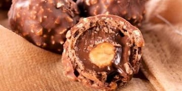 La receta para hacer el bombón estilo Ferrero Rocher saludable.