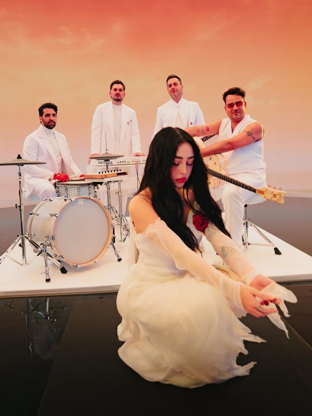 La canción es ucho más melódica a lo que venía haciendo Nicki Nicole.