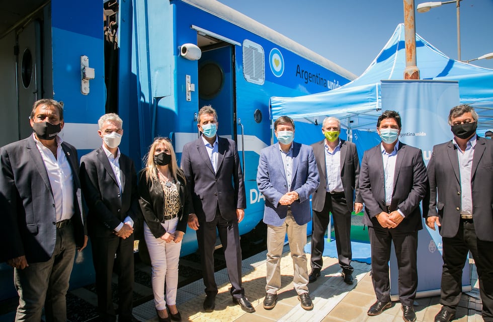 Inauguraron un Tren Social que brindará atención atención médica y facilitará algunos trámites