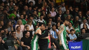 El gran desafío que asumió Gustavo Peirone y lo cumplió: devolver a Atenas a la Liga Nacional (Facundo Luque / La Voz).