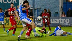 Con gol de Martín Garnerone, Estudiantes derrotó a Morón en Río Cuarto y se prende (Tomy Fragueiro / La Voz)