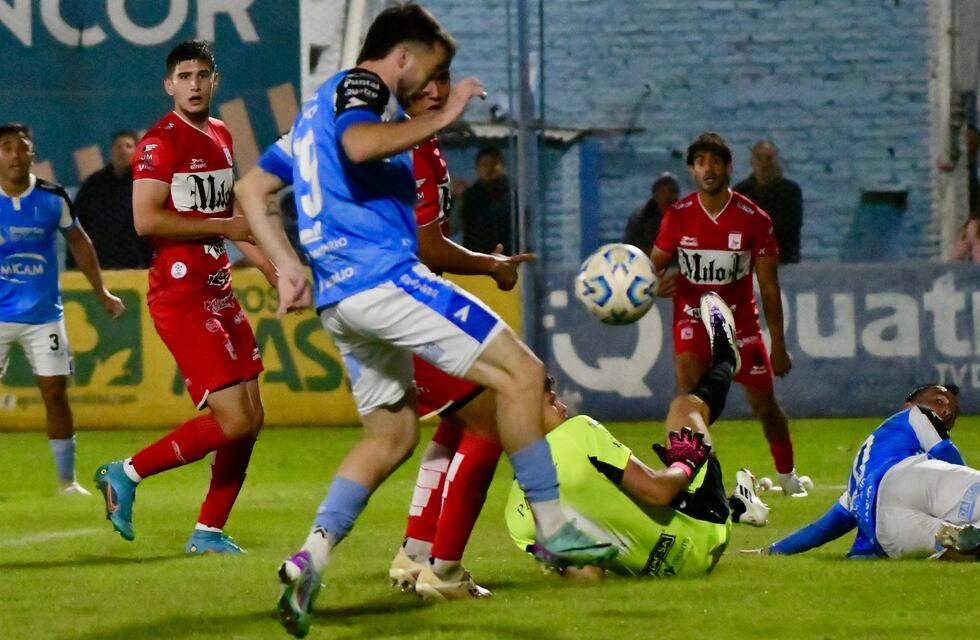 Estudiantes de Río Cuarto sigue en ganador y es escolta en la Primera Nacional