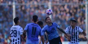 Belgrano y Talleres, en un entretenido clásico cordobés en el Gigante de Alberdi. (Ramiro Pereyra / La Voz)
